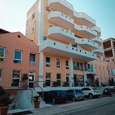 Αρέθουσα Fourth Floor ! Apartment Chalkida Luaran gambar